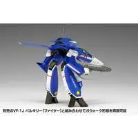 1/100 Scale Model Kit - Super Dimension Fortress Macross / VF-1J Valkyrie & Ichijo Hikaru