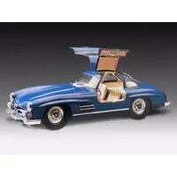 1/24 Scale Model Kit - Mercedes-Benz