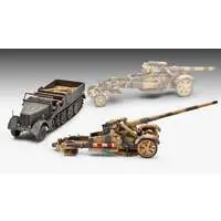 1/72 Scale Model Kit - Half-track