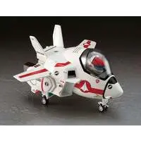 1/24 Scale Model Kit - Super Dimension Fortress Macross / VF-1J Valkyrie & Lynn Minmay