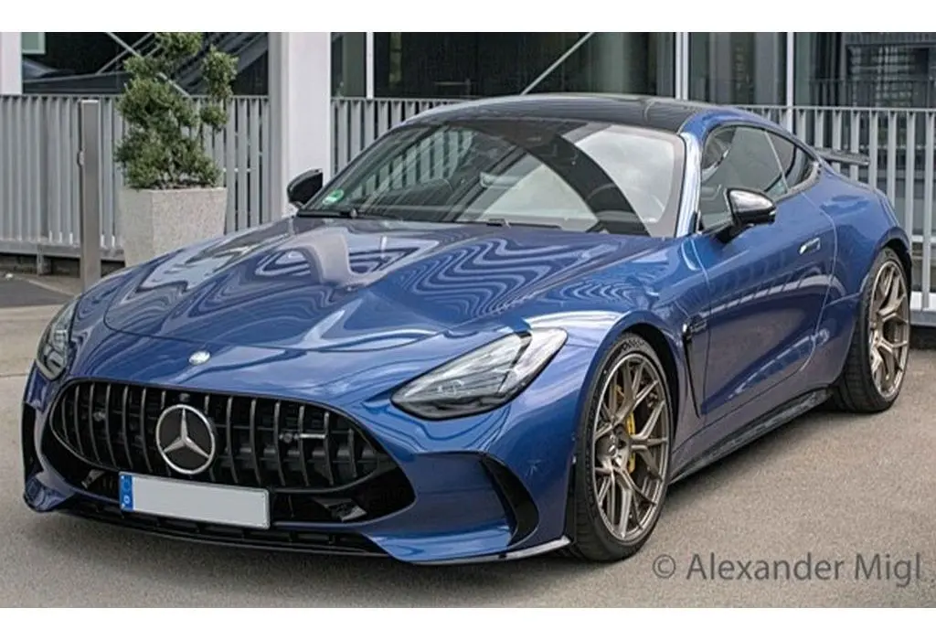 1/24 Scale Model Kit - Mercedes-Benz