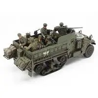 1/35 Scale Model Kit - Half-track / Armoured personnel carrier