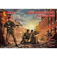1/32 Scale Model Kit - People/Animals / Paratrooper