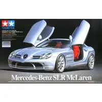 1/24 SCALE Mercedes-Benz SLR McLaren Model Kit